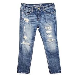 American Eagle Outfitters Slouchy‎ Jean Size 6 Distressed Blue Denim Stretchy